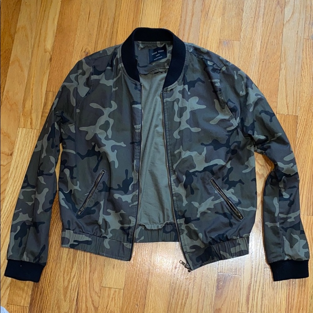 CAMO BOMBER JACKET
